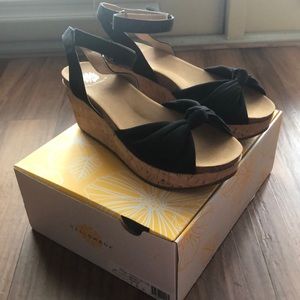 Yellow Box Black Wedge Sandals